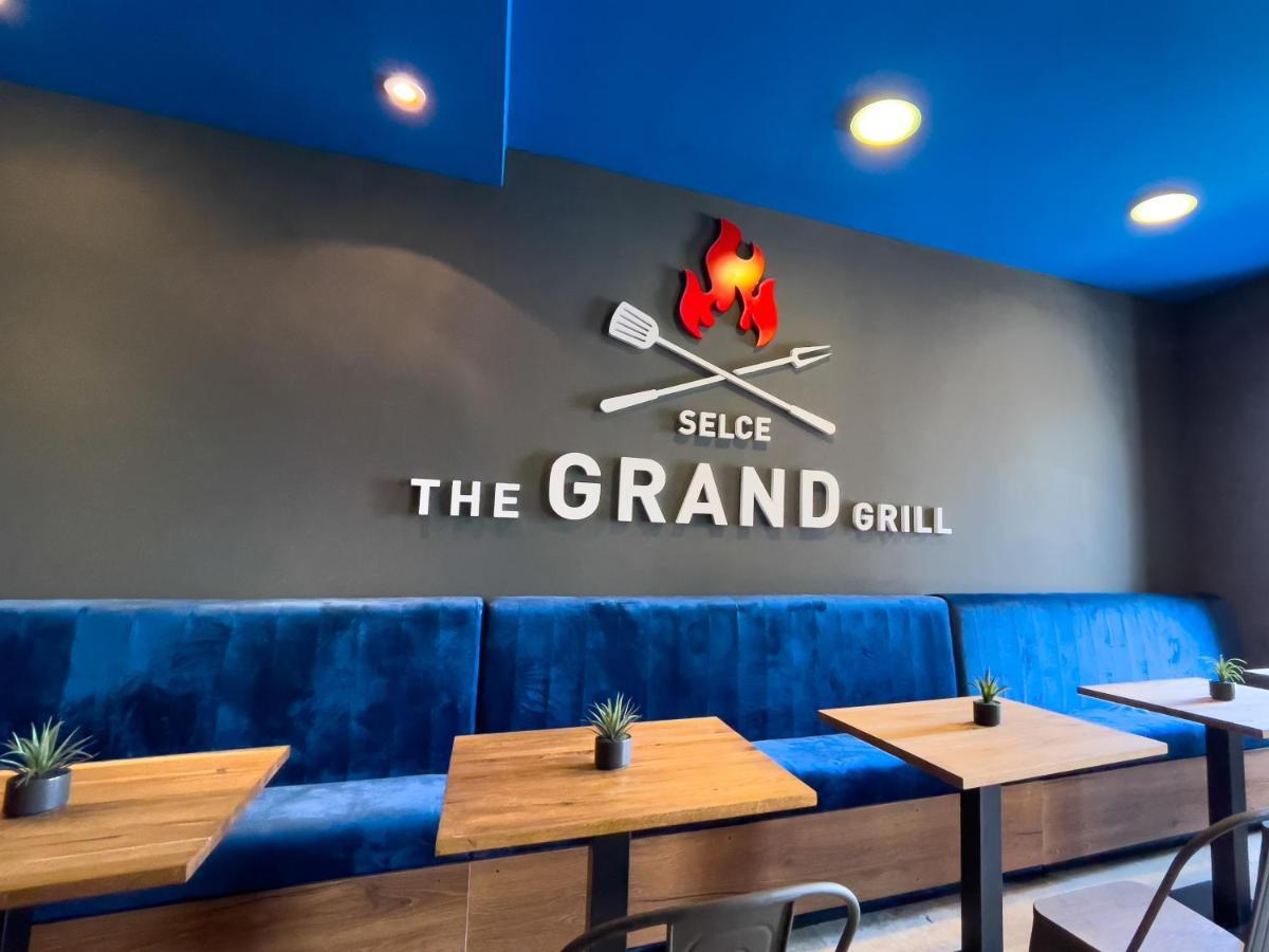 Grand - Premium Rooms & Apartments Selce Exterior foto
